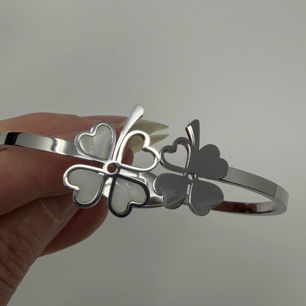 Silver Clover Hinged Bangle Bracelet - image 3